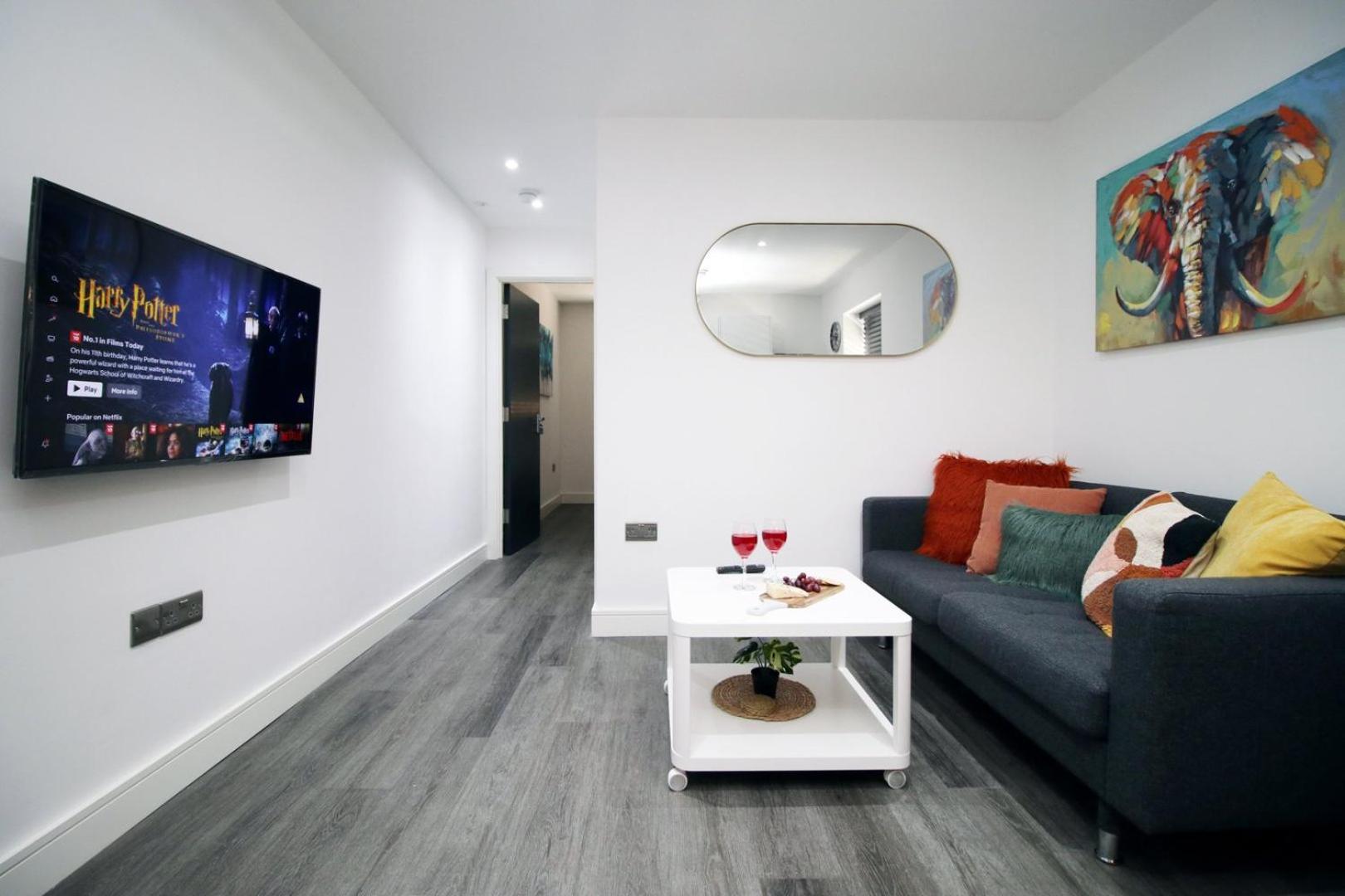 Boutique One Bedroom Apartment Cardiff Eksteriør billede